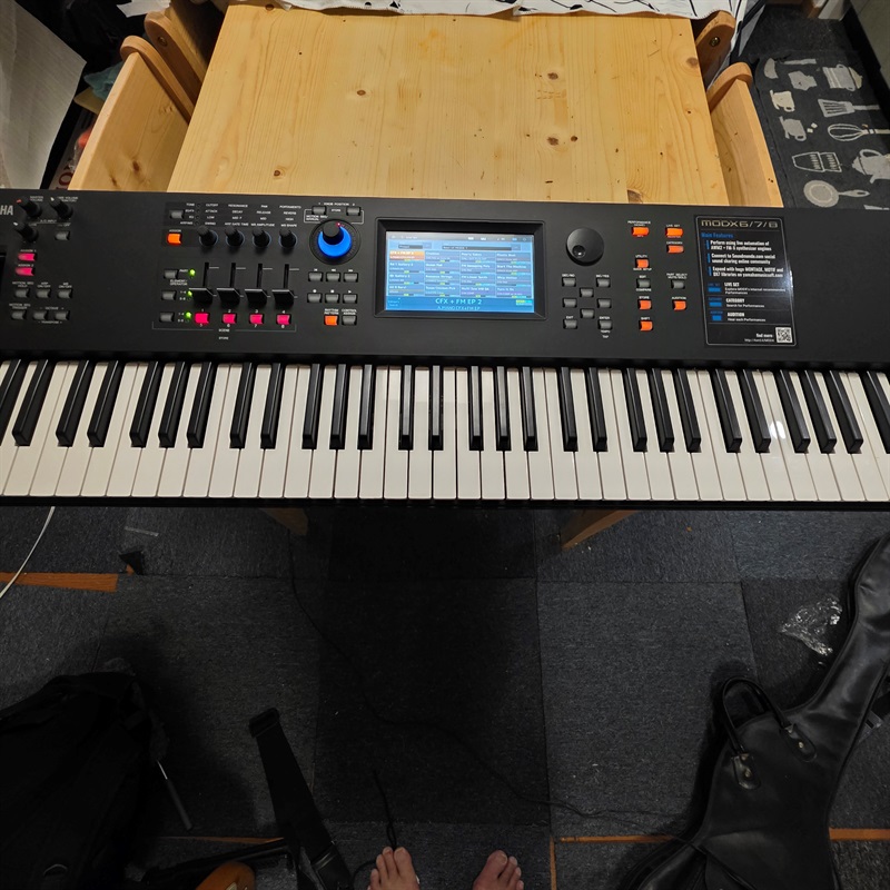 YAMAHA MODX7の画像